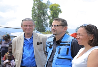 De gauche à droite, l’ambassadeur du Royaume de Suède, Henric Rasbrant, le coordinateur humanitaire Bruno Lemarquis et l’ambassa