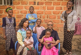 Le couple Dominique Sasamba et Christelle Kabulo ainsi que leurs enfants