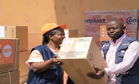 UNFPA renforce les services de la clinique mobile de l’OMS avec des matériels et équipements SSR 