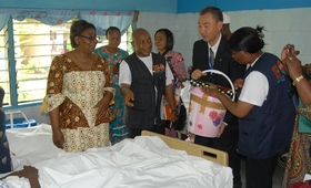 Donation of diginity kits to woman repaired from fistula at St Joseph Hospital