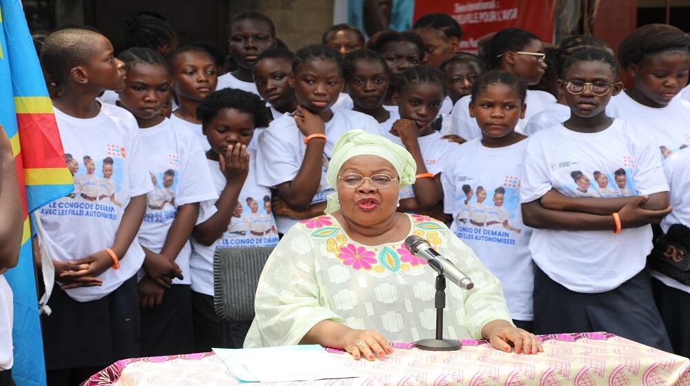 La Ministre du Genre Famille et Enfant Son Excellence Léonnie Kandolo Omoyi s'adressant aux Filles