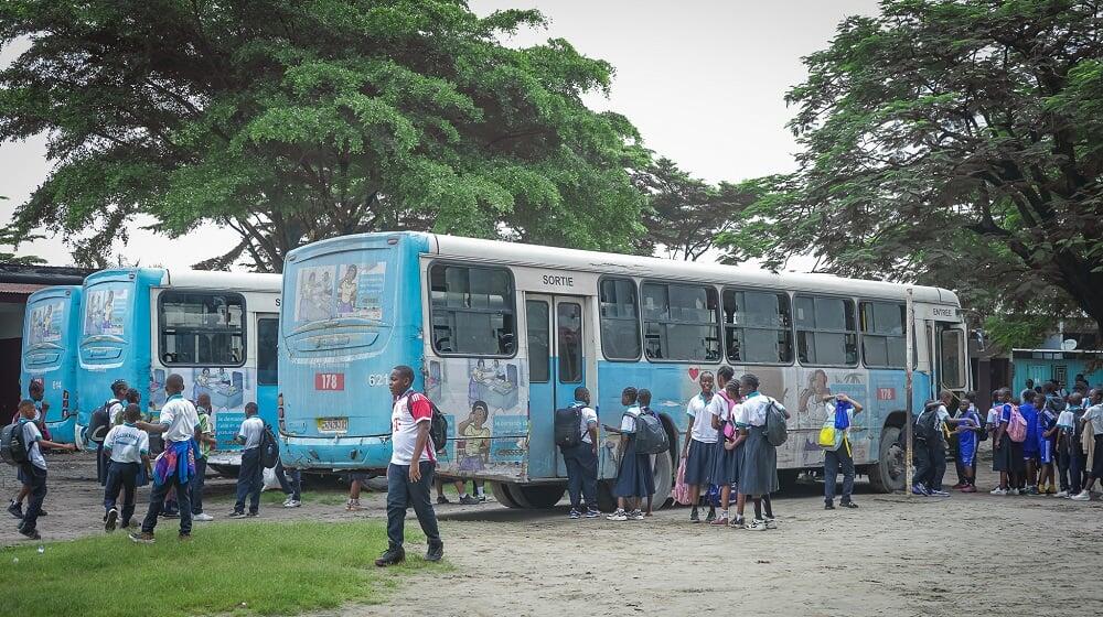 Sensibilisation des écoliers à travers les bus scolaires