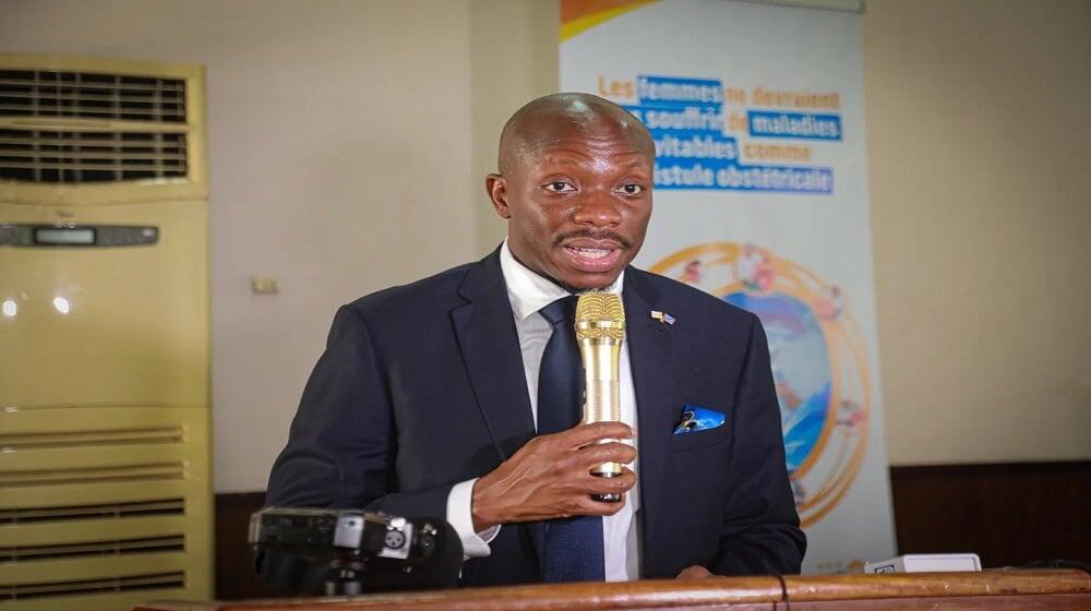 Le représentant adjoint de UNFPA, Keneth Ehouzou s'adressant à l'assistance en marge de la célébration