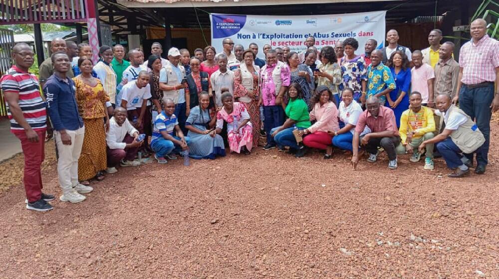 Photo de famille des participants à la formation des formateurs