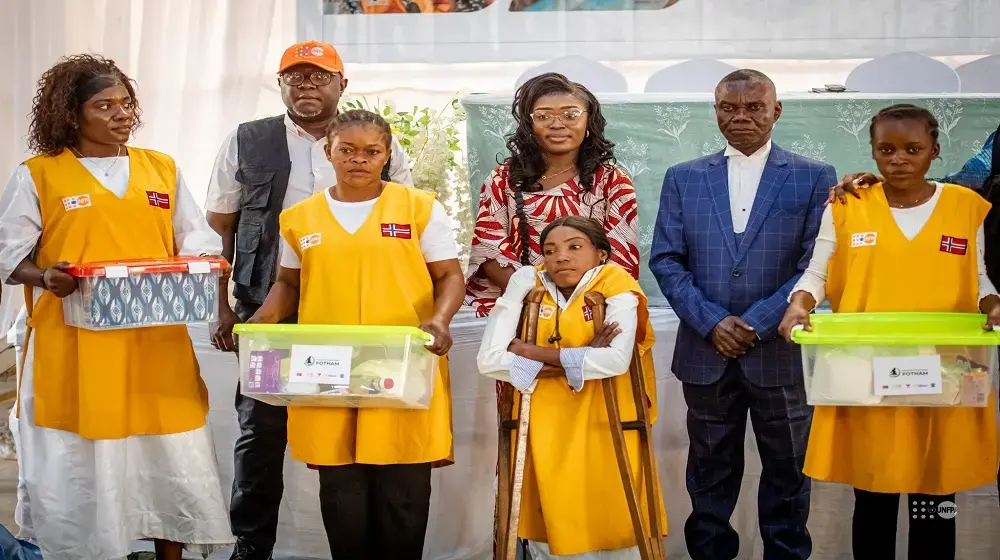 UNFPA et le Ministère de la jeunesse accompagnent les initiatives d’entreprenariat pour filles à Kimpese