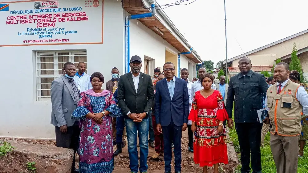 Dr Eugene Kongnyuy sur le terrain dans le Tanganiyka